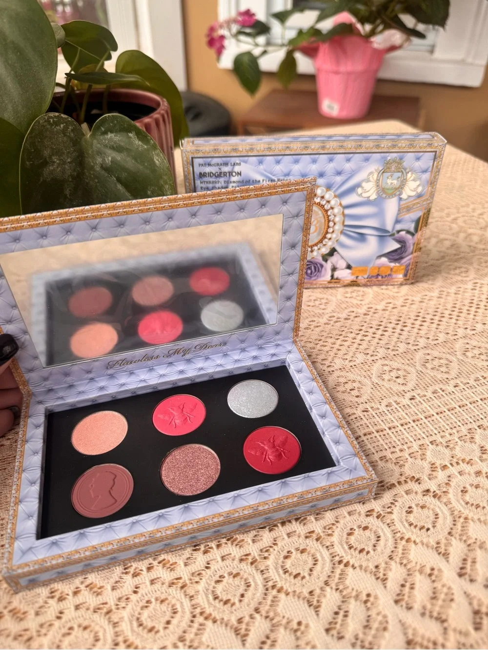 Pat McGrath Labs x Bridgerton “Diamond of the First Water” Eye Shadow Palette - Picture 2 of 4
